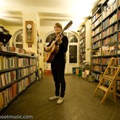 Laura Gibson - List pictures