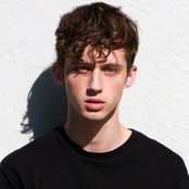 Troye Sivan - List pictures