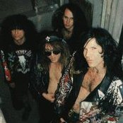 Love/hate - List pictures