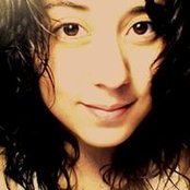 Daniela Andrade - List pictures