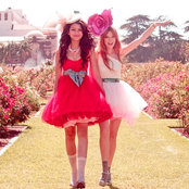 Bella Thorne And Zendaya - List pictures