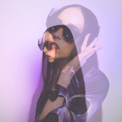 Allie X - List pictures