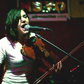 Emily Wells - List pictures