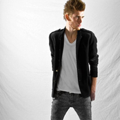 Colton Dixon - List pictures