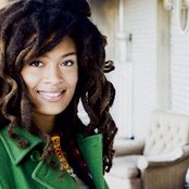 Valerie June - List pictures