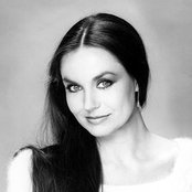 Crystal Gayle - List pictures