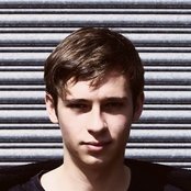 Flume - List pictures