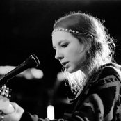 Lyla Foy - List pictures