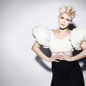 Robyn - List pictures