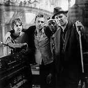 Good The Bad & The Queen - List pictures