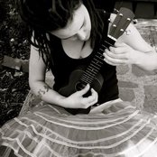 Emily Wells - List pictures