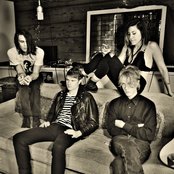 Sextile - List pictures