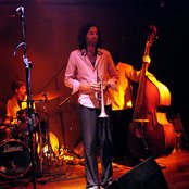 Avishai Cohen - List pictures