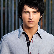 Mitchel Musso - List pictures