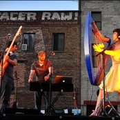 French Kiss - List pictures