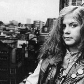 Kirsty Maccoll - List pictures