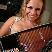 Ali Mcgregor - List pictures