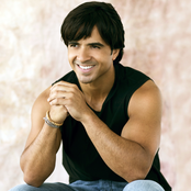 Luis Fonsi - List pictures