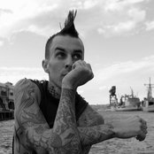 Travis Barker - List pictures