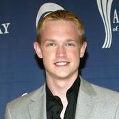 Blaine Larsen - List pictures