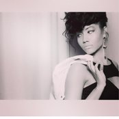 Kris Stephens - List pictures