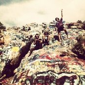 Night Beats - List pictures