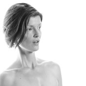 Olga Bell - List pictures