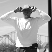 Devine Carama - List pictures