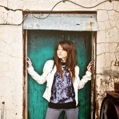 Cady Groves - List pictures