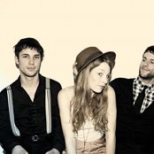 Anna Rossinelli - List pictures