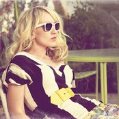 Mozella - List pictures