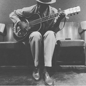 Leon Bridges - List pictures