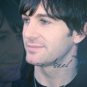 Axel Fernando - List pictures
