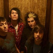 Pierce The Viel - List pictures