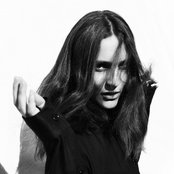 Nicole Sabouné - List pictures