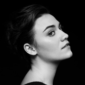 Nadine Shah - List pictures