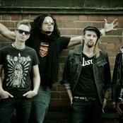 W.e.t. - List pictures