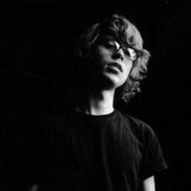 Tom Vek - List pictures