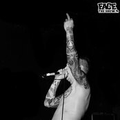 Maroon - List pictures