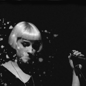 Molly Nilsson - List pictures