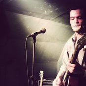 Dan Sartain - List pictures