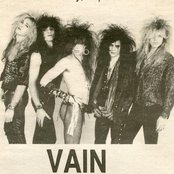 Vain - List pictures