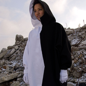 Lucy Love - List pictures