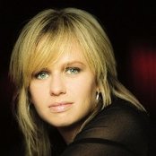 Beccy Cole - List pictures