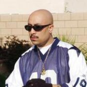 Mr. Capone-e - List pictures