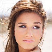 Jessie James Decker - List pictures