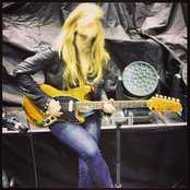 Deap Vally - List pictures