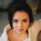 Aselin Debison - List pictures