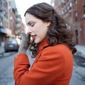 Amy Lavere - List pictures