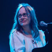 Iris Dement - List pictures